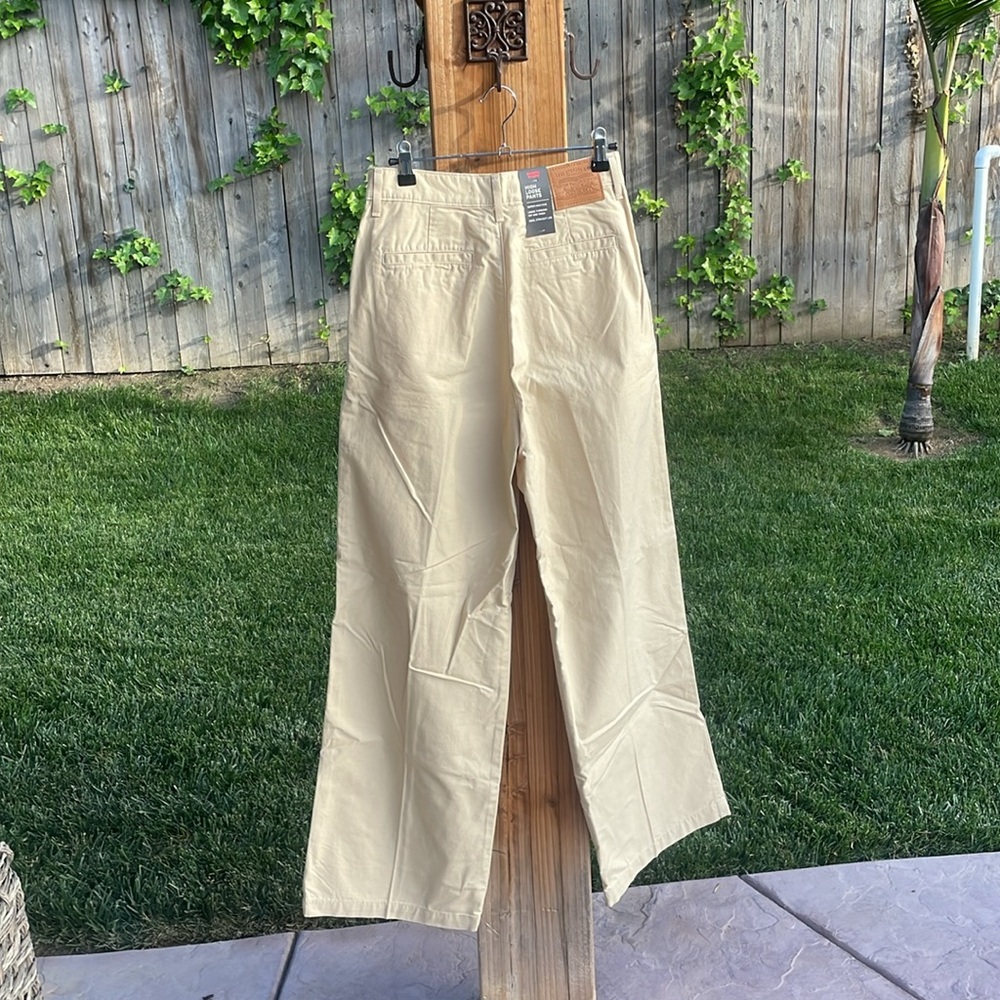 Women's Levi's High Loose Khaki Pants - Picture 4 of 4